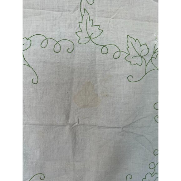 Vintage Embroidered Tablecloth With Leaf & Vine Design 30 x 30 lace edges - Picture 6 of 7